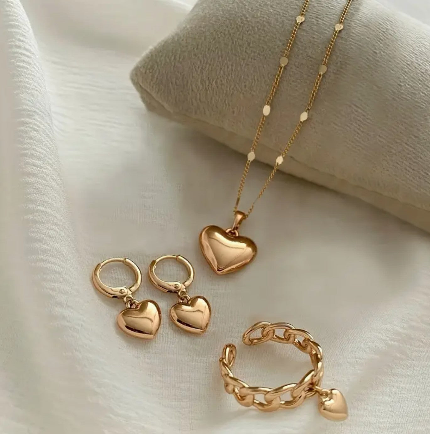 16k Gold Plated Love Pendant Set - AJP0009
