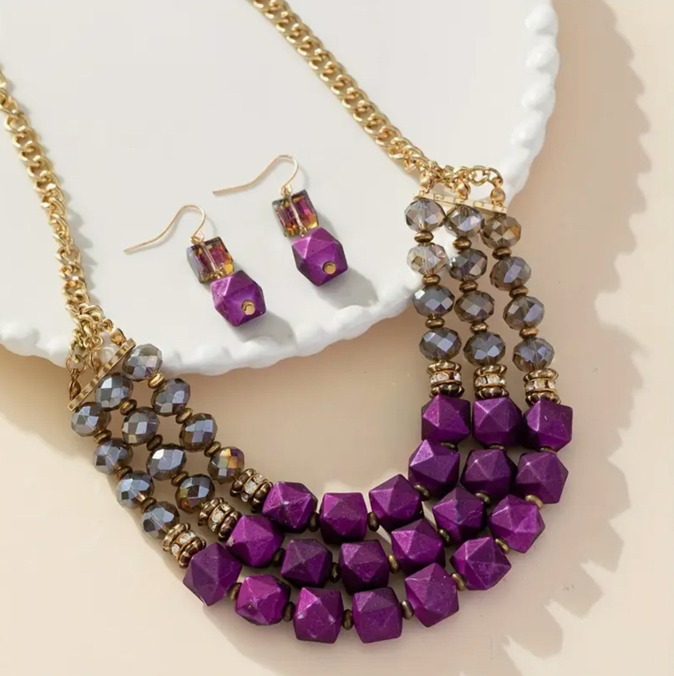 WHITE & PURPLE GEMS NECKLACE SET
