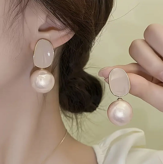 ELEGANT PEARL EARRINGS - PEACH PINK