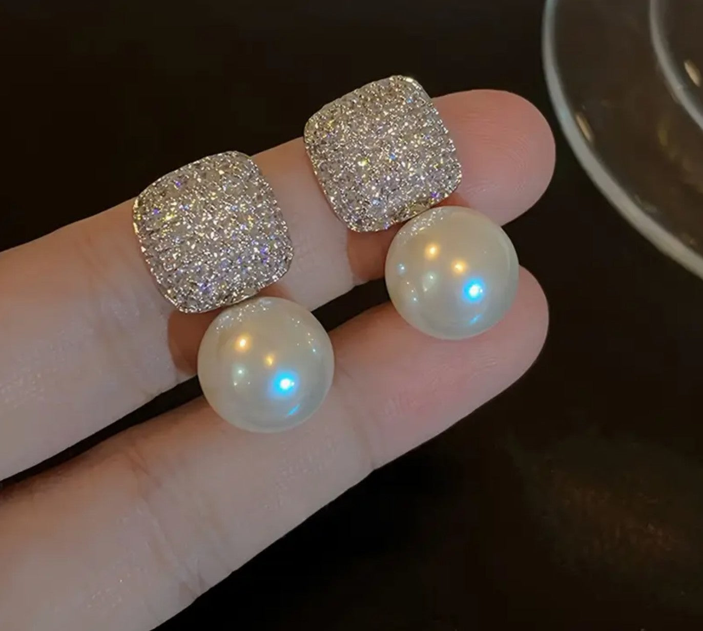 Pearl Ear studs - AJES0018