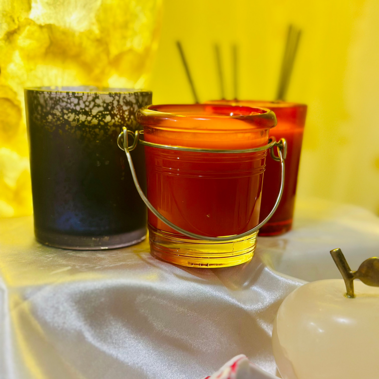SCENTED CANDLES - PETAL BEATS - SC00037