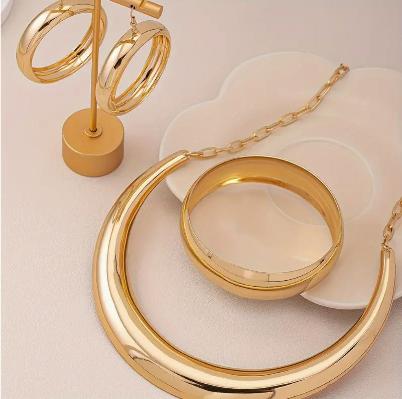 CHIC URBAN FASHION JEWELRY SET